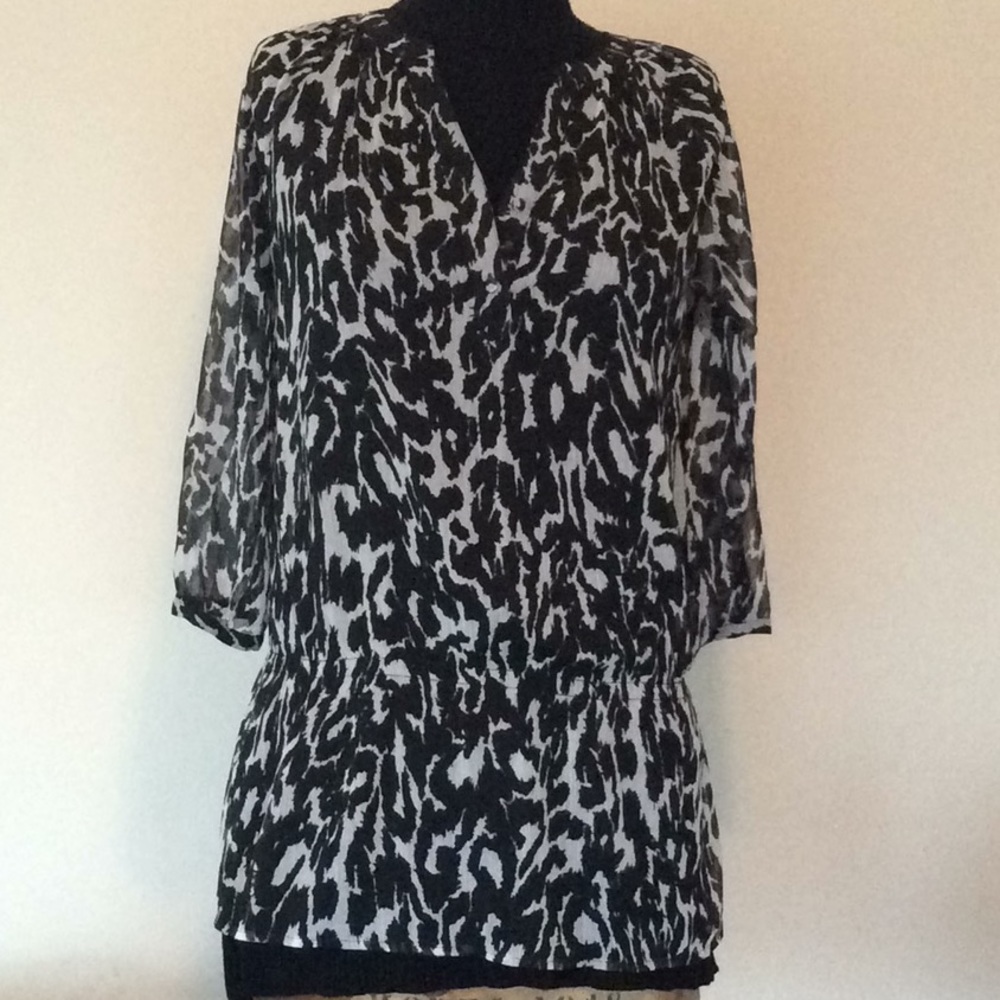 🐆🖤NEW Chico’s Animal Cheetah Sheer Top S🖤🐆